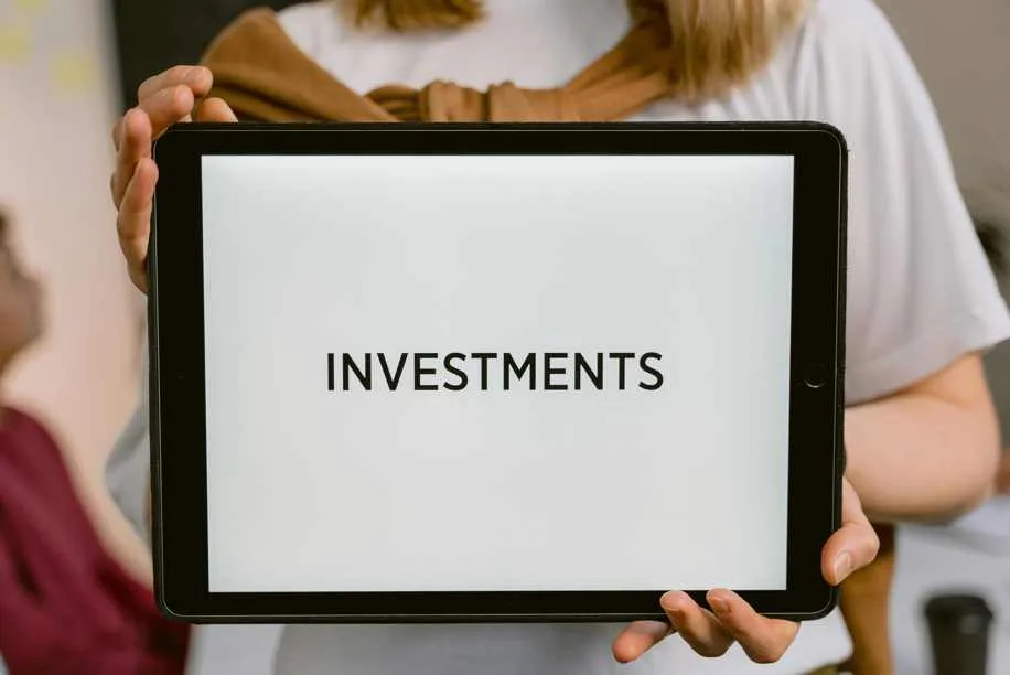 startup funding rounds investors pitch deck image