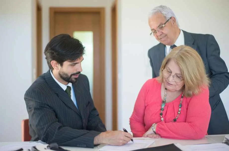 what happens to your 401k when you die spouse and non spouse options