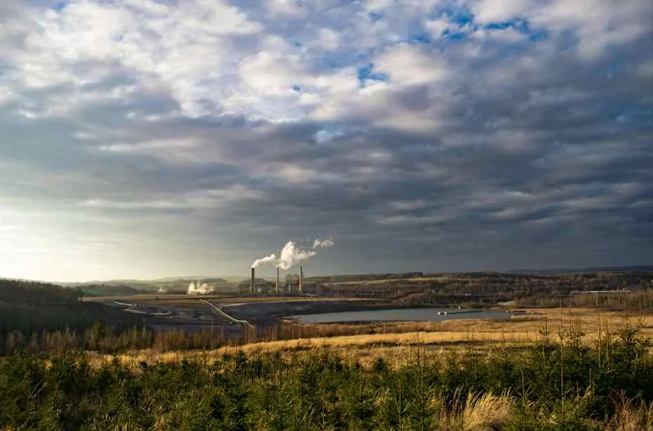 greenfield vs brownfield decision factors and best use cases