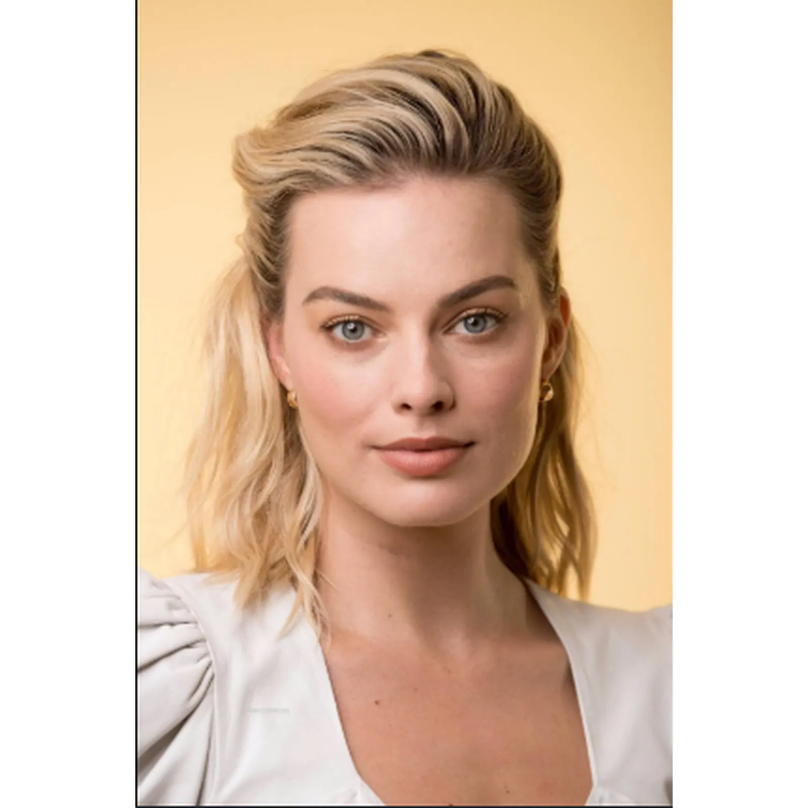 Margot Robbie biography profile