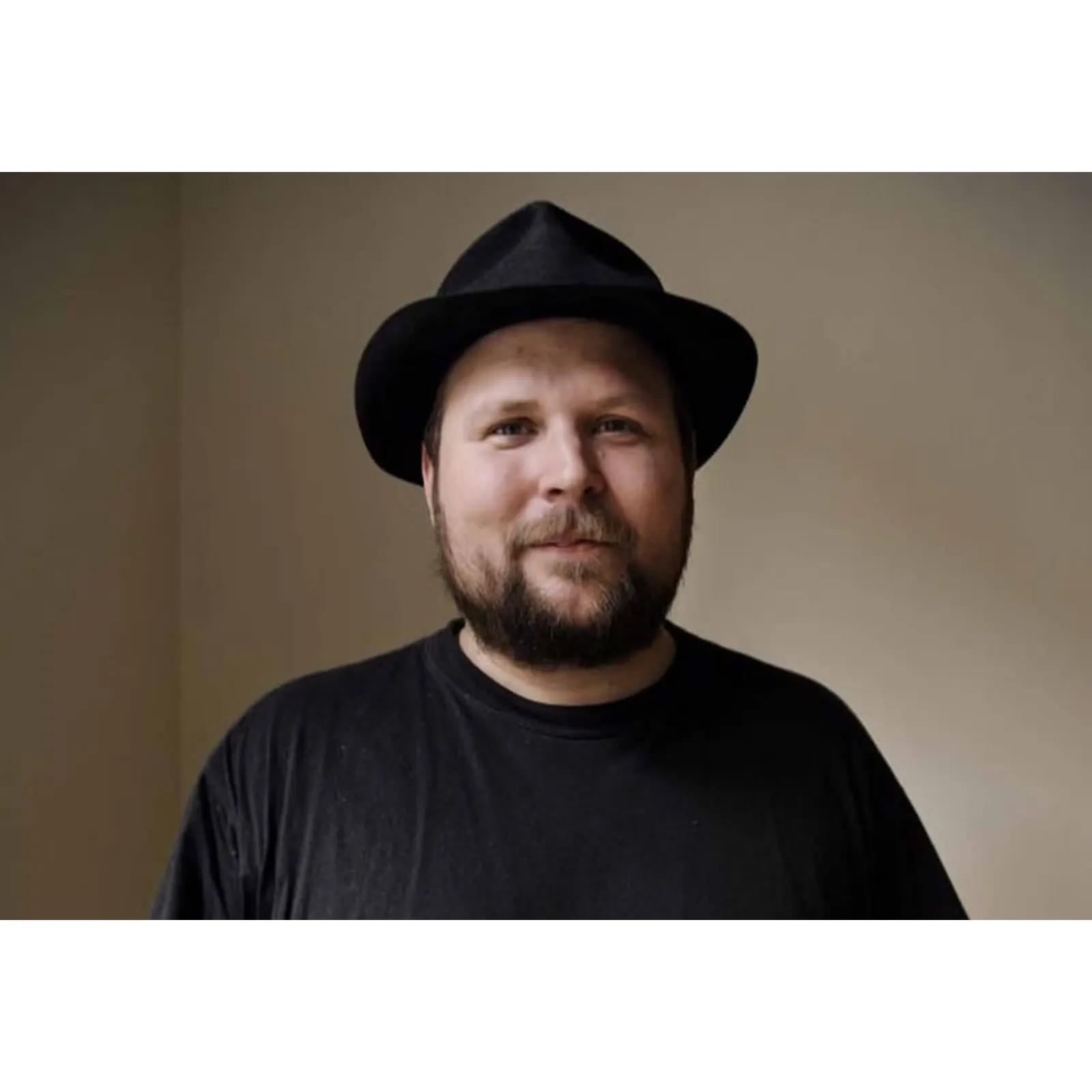 Markus Persson biography profile